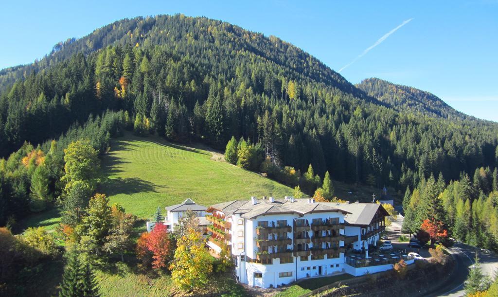 Ganischgerhof Mountain Resort & Spa Нова-Поненте Екстер'єр фото